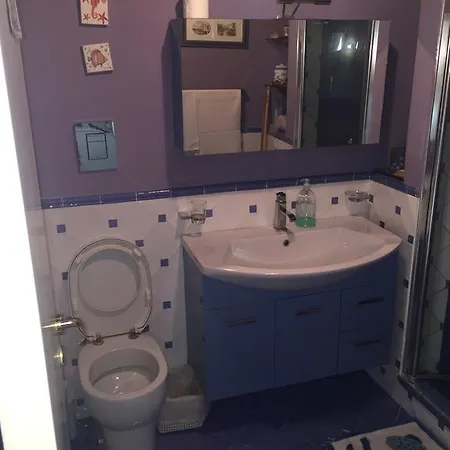 아파트 With Pool Access Nearby
